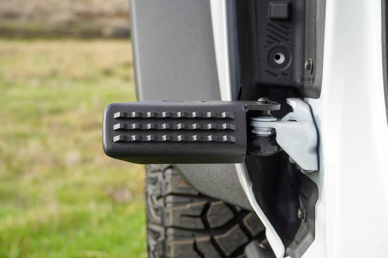 Load image into Gallery viewer, DV8 Foot Pegs - 2021+ Ford Bronco - STBR-01