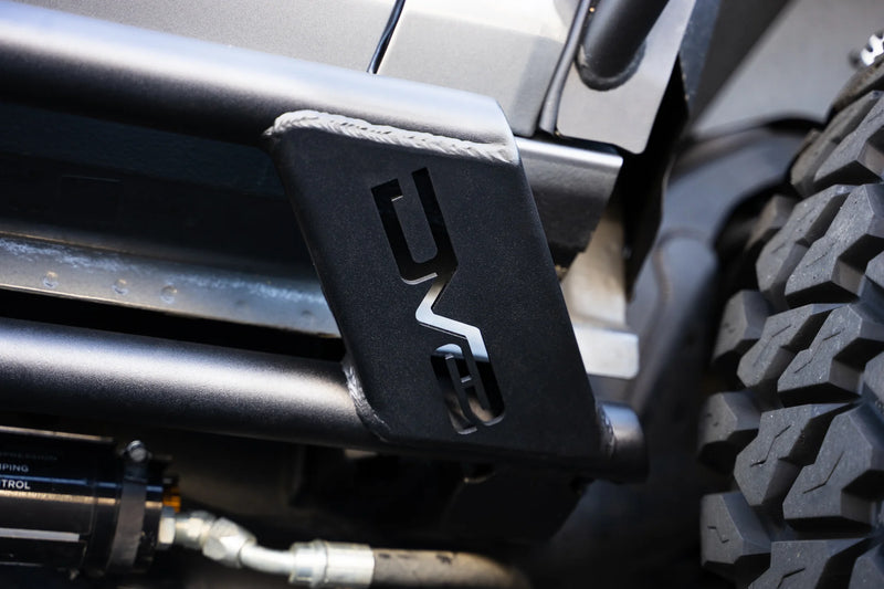 Load image into Gallery viewer, DV8 FS-15 Series 2 Door Rock Sliders - 2021+ Ford Bronco - SRBR-04